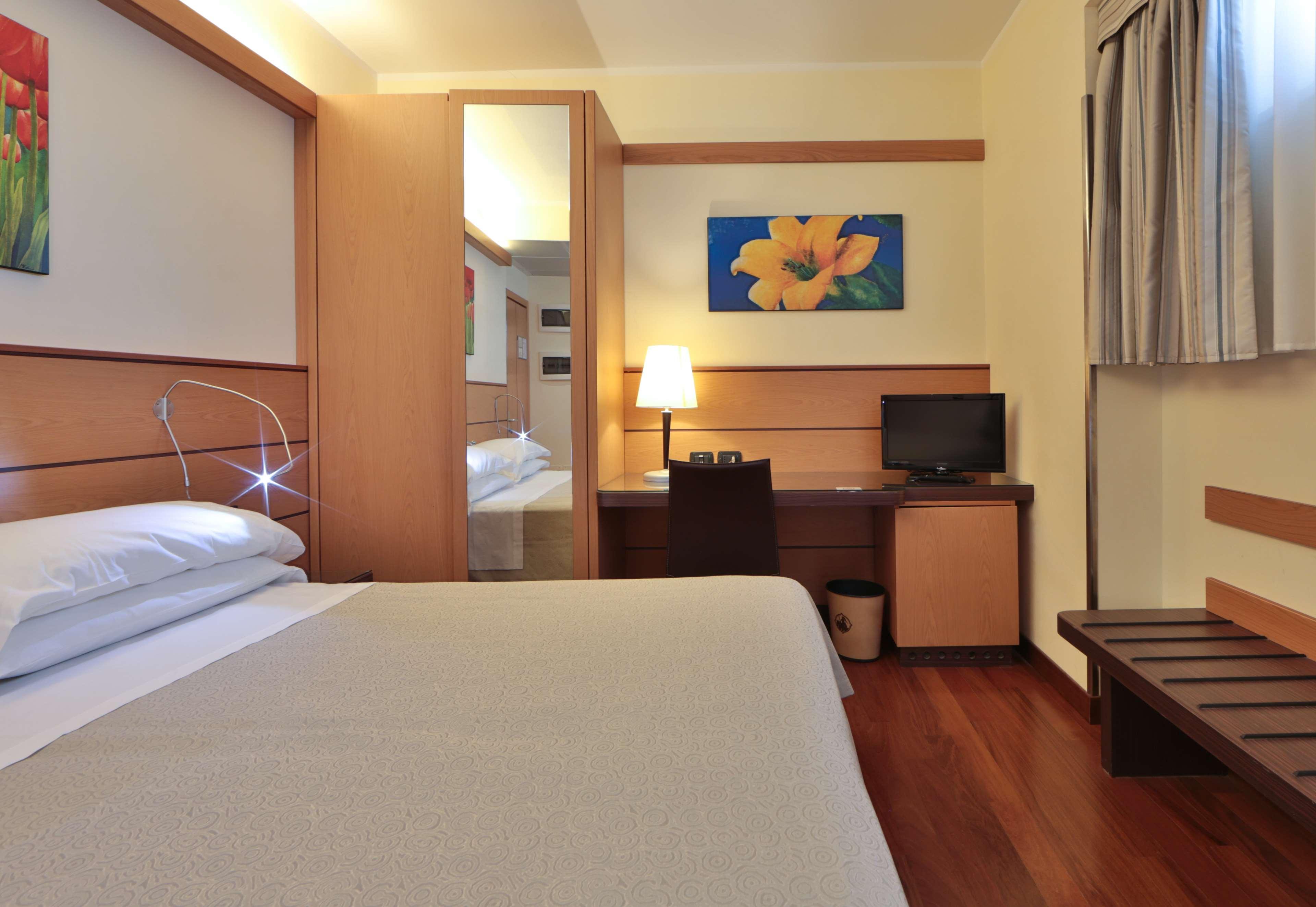 Best Western Hotel Dei Cavalieri Барлетта Экстерьер фото